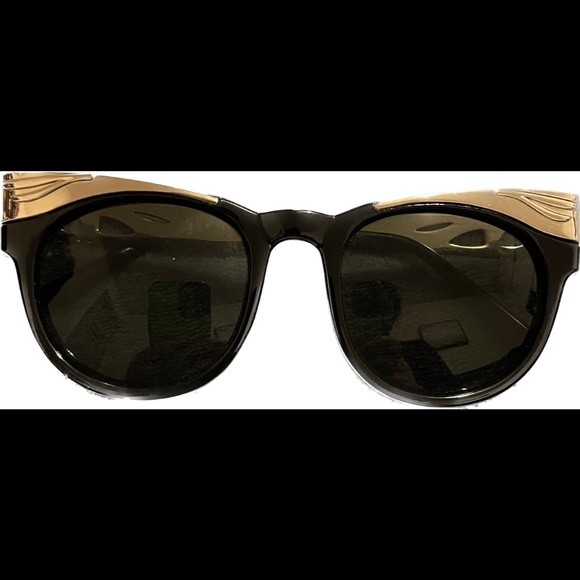 Black Sunglasses with gold details